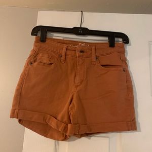 Universal thread shorts